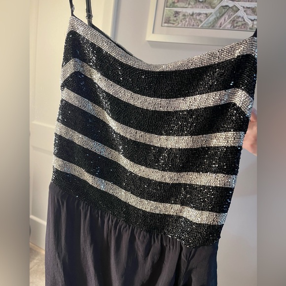 Pinko Striped Open Back Dress. Size 8 - Picture 9 of 15